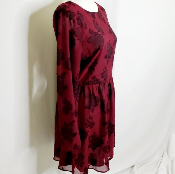 Lace Up Back Sheer Embossed Dress - Picture 4 of 4